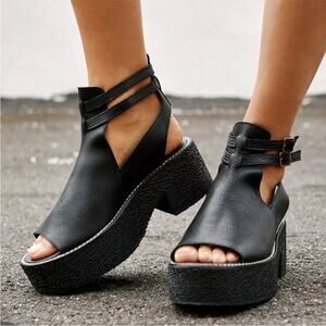 NEW Free People Hallie black leather platform sandals size 38 EU - 8 us